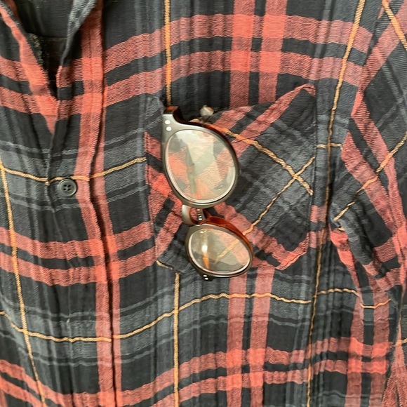 PPLA PLAID HI/LO TOP - Picture 3 of 7